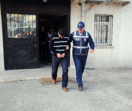 Cezaevine Uyuşturucu Sokan Gardiyanlı Çete Çökertildi