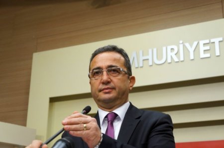 CHP, 'Adalet Miting'leri için meydanlara iniyor