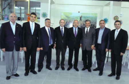 CHP, Silivri'de ziyaret edilen Mustafa Balbay'ın fotoğrafını yayımladı