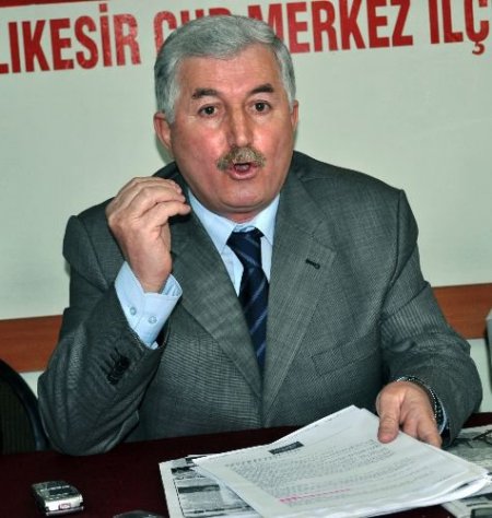 Chp Balıkesir'de De İkiye Bölündü