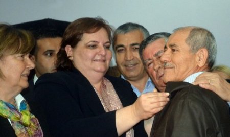 CHP genel başkan yardımcıları ve sekreteri rozet takma törenine katıldı