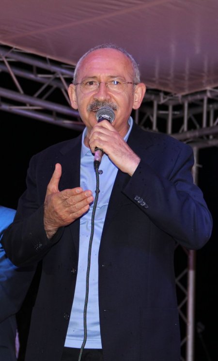 Chp Genel Başkanı Kılıçdaroğlu: Çelenk Koyma Yasaklarını Kafalarına Çalacağız