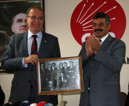 CHP Genel Başkanı Öztrak'tan, Trabzonspor yönetimine gönderme