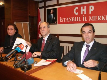Chp İstanbul İl Yönetiminde 5 Üye İstifa Etti