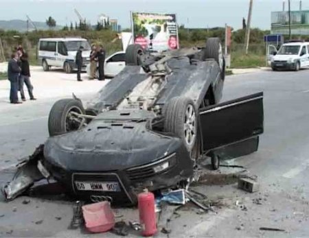 CHP Milletvekili Öztürk ve CHP Ankara İl Başkanı Yıldırım kazada yaralandı