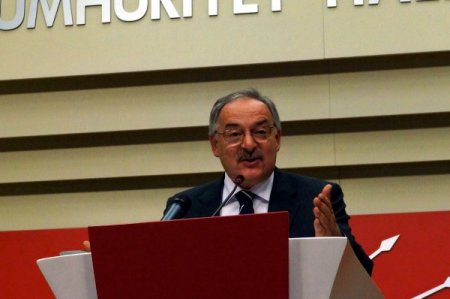 CHP Sözcüsü Koç: Papatya falı bakan bir Başbakansın