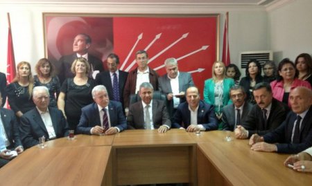 CHP’de bayramlaşma coşkusu