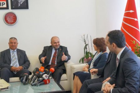 CHP'den 18 yaş için alkol örneği