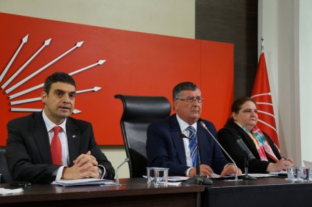 CHP'li Adnan Keskin: Demokrasi defolu bir mala dönüştü, hurdaya çıktı