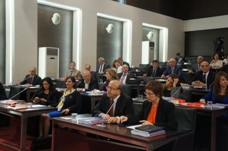 CHP'li Adnan Keskin: Demokrasi defolu bir mala dönüştü, hurdaya çıktı