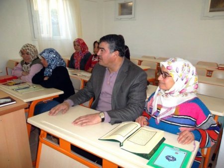 CHP'li başkandan cami ve Kur'an kursuna destek