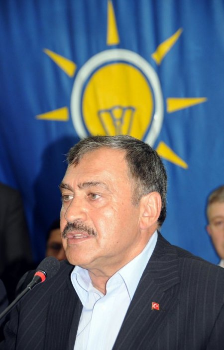 Chp'li Belediye Başkanı Ve Meclis Üyeleri Ak Parti'ye Geçti