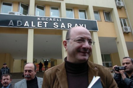 Chp'li Cihaner:iddianamesi Yazılmadığı Halde Yıllardır Süren Davalar Var