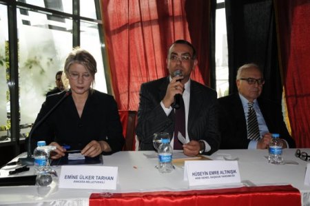 CHP'li Emine Ülker Tarhan: Türkiye'de hoşgörü, tevazu ve saygı yok