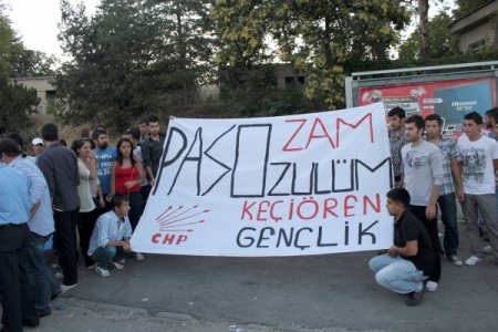Chp'li Gençlerden Ulaşım Zammı Protestosu