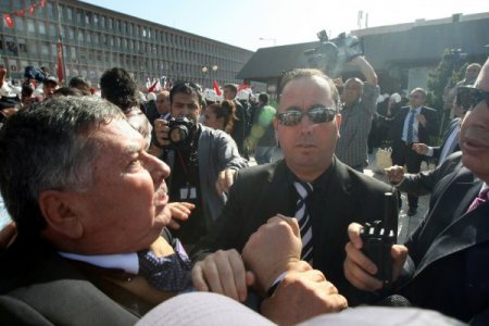 CHP'li Keskin: Başbakan ve İçişleri Bakanı'nı göreve çağırıyorum