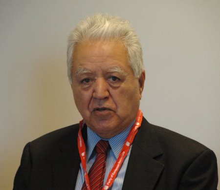 CHP’li Loğoğlu: Davutoğlu Türkiye’yi yalnız bir ülke haline getirmiştir