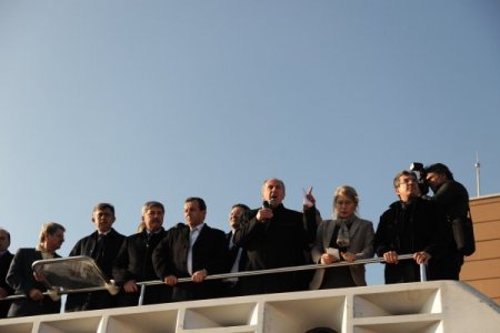 CHP’li Tarhan, kalabalığı hareket etmeye çağırdı