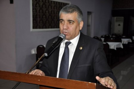 CHP'li Topal: Amasya'ya gelen bakanlar müze ve camileri gezip gidiyor