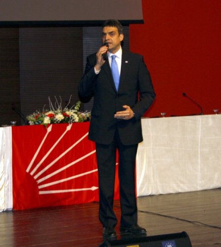 CHP'li Umut Oran'dan Başbakan'a medya eleştirisi