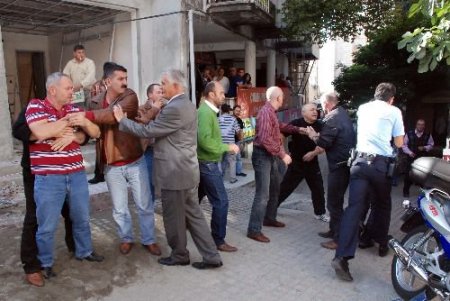 Chp'li Üyeler Yumruk Yumruğa Kavga Etti