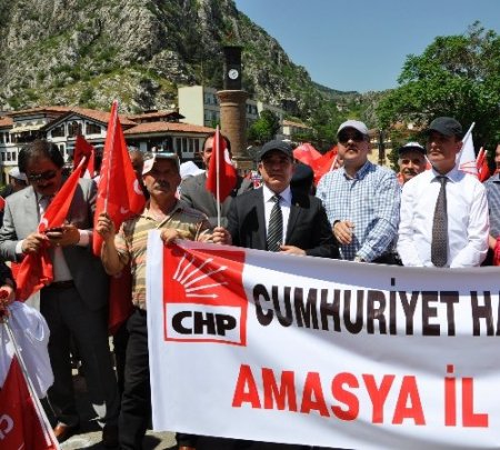 CHP’li vekiller: Keşke İstanbul da 1 Mayıs’ı kardeşlik içinde yaşasaydı