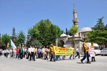 CHP’li vekiller: Keşke İstanbul da 1 Mayıs’ı kardeşlik içinde yaşasaydı