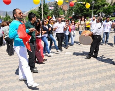 CHP’li vekiller: Keşke İstanbul da 1 Mayıs’ı kardeşlik içinde yaşasaydı