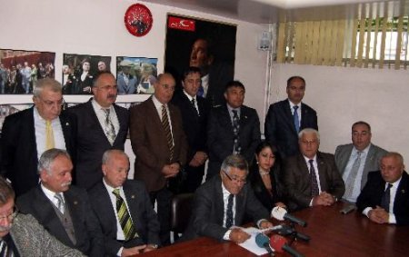 Chp'liler, Bakırköy Lepra Hastanesi'ne Türkan Saylan'ın İsminin Verilmesi İçin Yürüdü