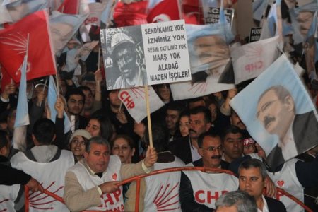 CHP'liler Balbay ve Haberal için meydana indi
