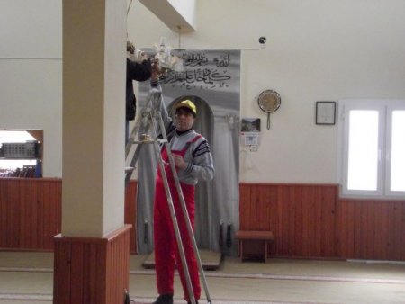 CHP’liler Hatay'da cami boyadı