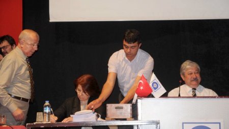 Chp’liler Kavga Etti, Kararlar Ak Parti Ve Mhp Oylarıyla Alındı