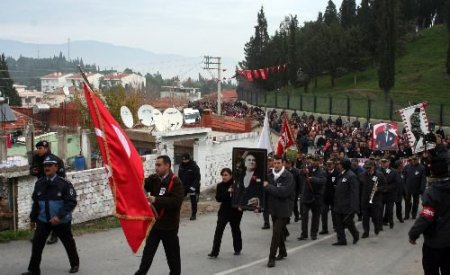 Chp'liler Şehit Kubilay'ı Anma Törenini Gövde Gösterisine Çevirdi