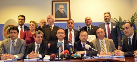 CHP’lilerden İstanbul Barosu yönetimine destek ziyareti