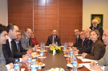 CHP'lilerden kendilerini bekleten Kocasakal'a: Biz sizi alırdık!