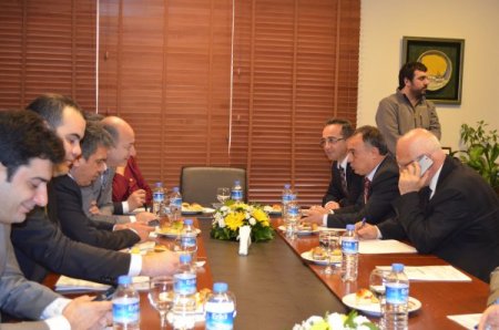 CHP'lilerden kendilerini bekleten Kocasakal'a: Biz sizi alırdık!