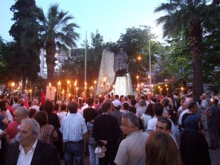 CHP’lilerden Mudanya'da alternatif 19 Mayıs