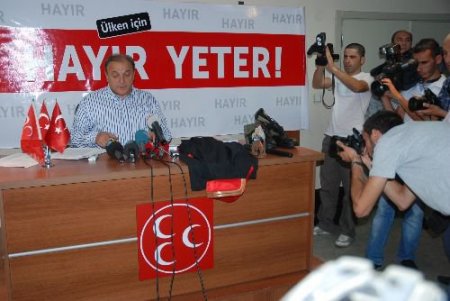 Chp'lilerin Başörtülüleri Rahibe Gibi Göstermesini Değerlendiren Mhp'li Vural: Ahlâksız Bir Şey