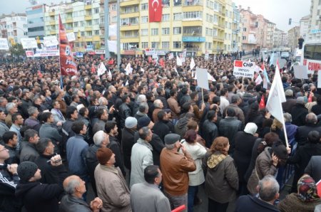 CHP’nin çiftçi mitinginde hükümetin tarım politikasına eleştiri