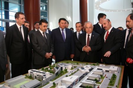 Çiçek: Kazakistan ile Türkiye arasında gönül ilişkisi var