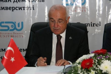 Çiçek: Kazakistan ile Türkiye arasında gönül ilişkisi var