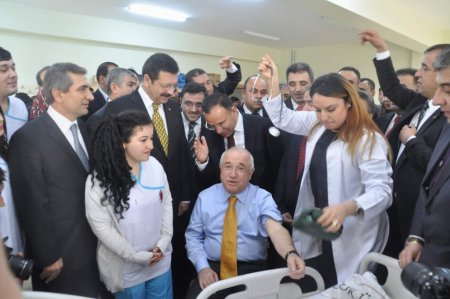 Çiçek: Meslek odaları geçmişte hükümet kurup yıkmakla uğraştı