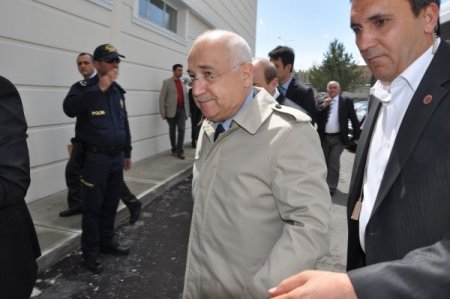 Çiçek: Yenisi Yapılamazsa Darbe Anayasası Kucağımızda Kalır