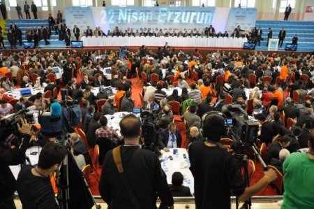 Çiçek: Yenisi Yapılamazsa Darbe Anayasası Kucağımızda Kalır