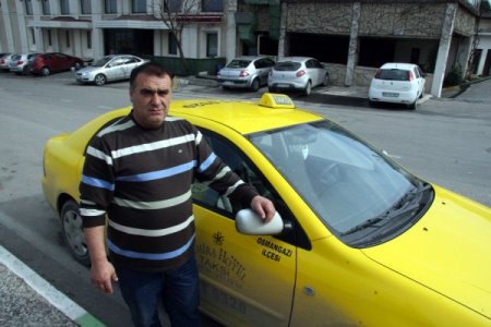 Çiçekçilere Siparişi Verip 24 Taksiciyi Dolandırdı