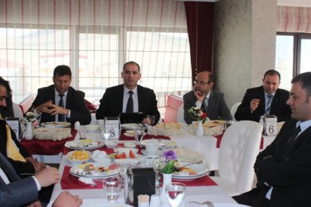 Çifçiler, doğru tarım ve hayvancılık konusunda bilgilendirildi