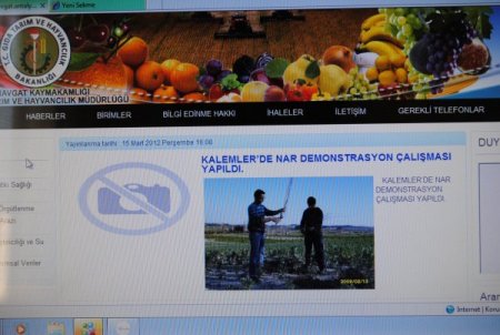 Çiftçi, Doğru Tarım Uygulamalarını 'Web'den Öğreniyor