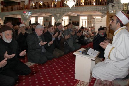 Çiftçi yağmur duasına çıktı