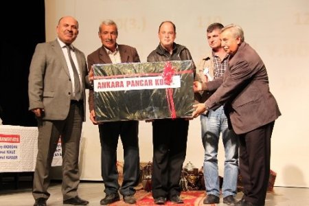 Çiftçiler tarlada değil masada ter döktü