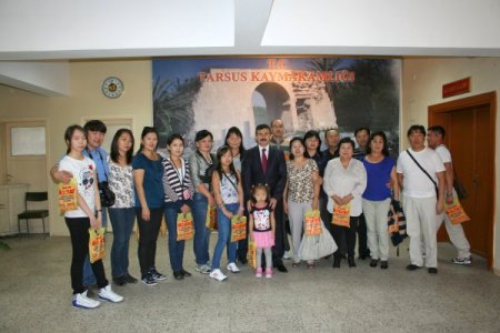 Çiğ köfte yiyip, melengiç kahvesi içtiler